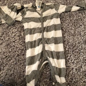 Infant Burt’s Bee sleeper with hat